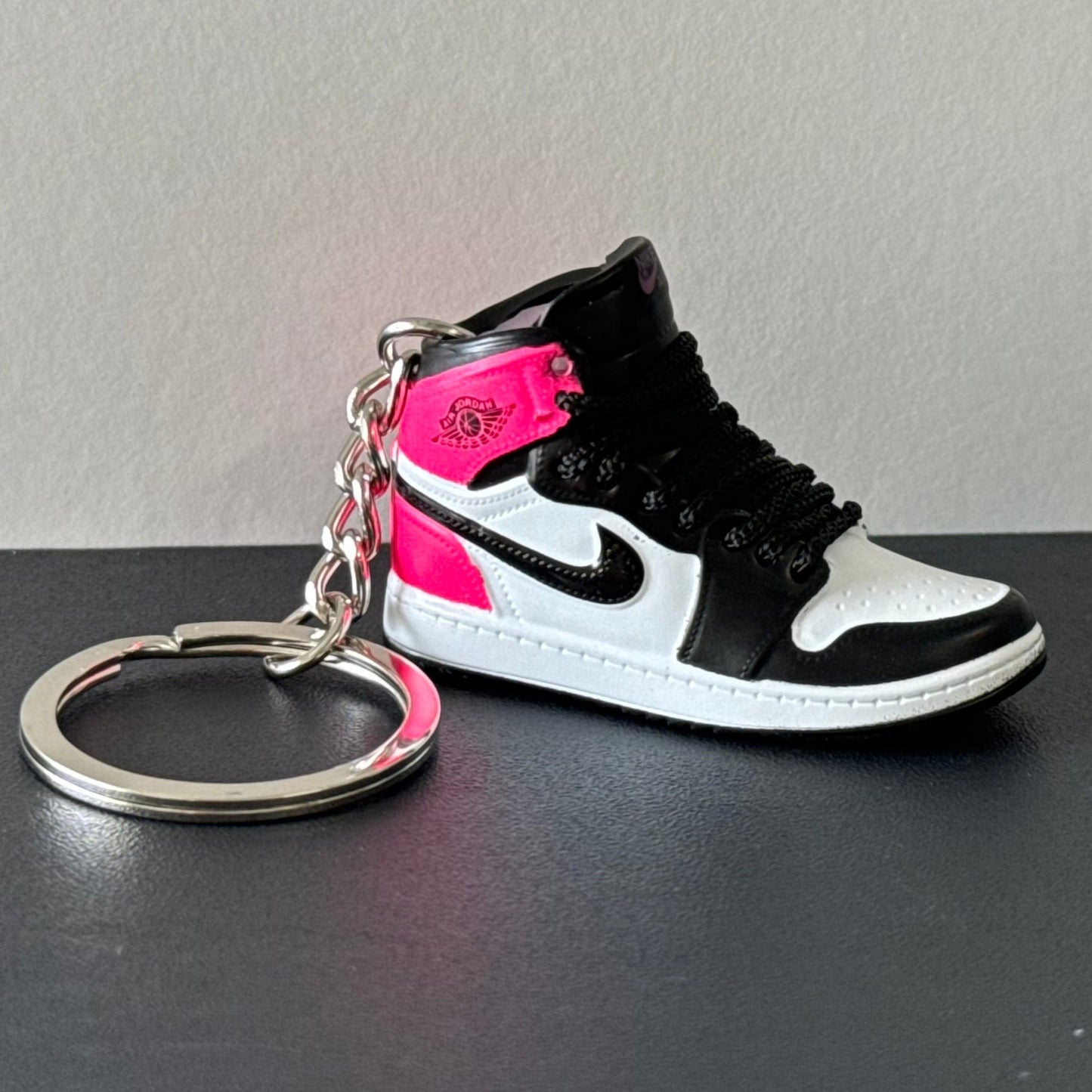 Mini 3D Sneaker Keyring - J1 Retro Pink\Black