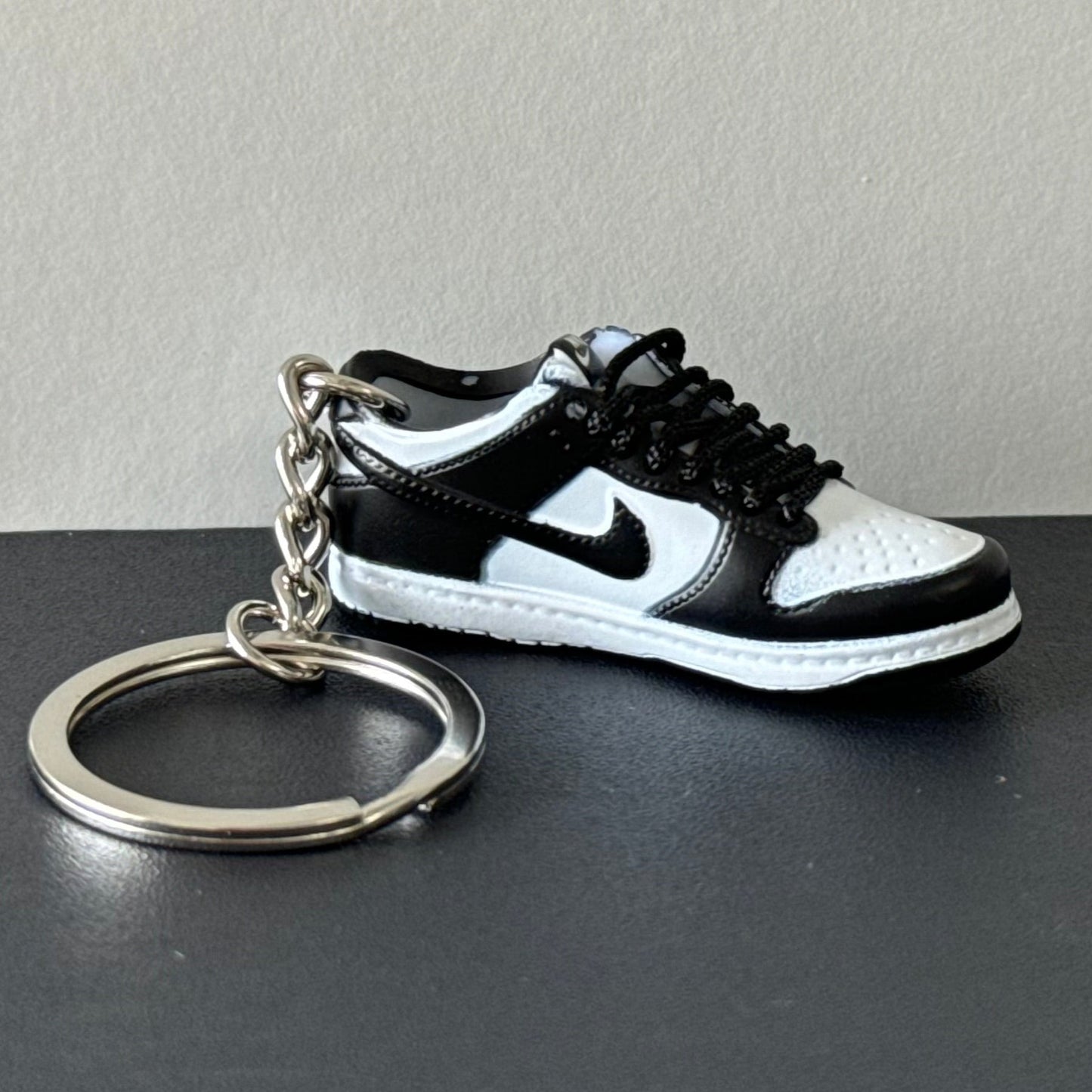 Mini 3D Sneaker Keyring - Dunk "Panda"
