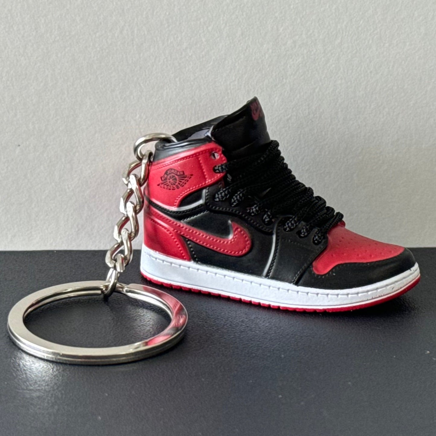 Mini 3D Sneaker Keyring - J1 Retro OG "BRED"