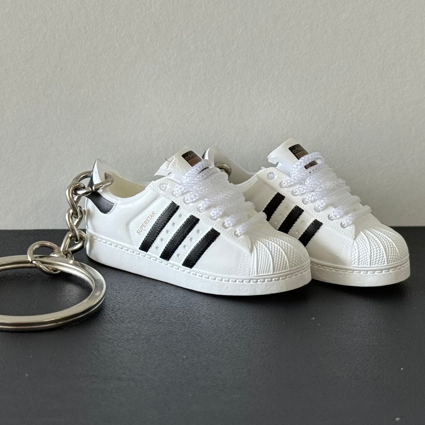 Mini 3D Sneaker Keyring - Superstar