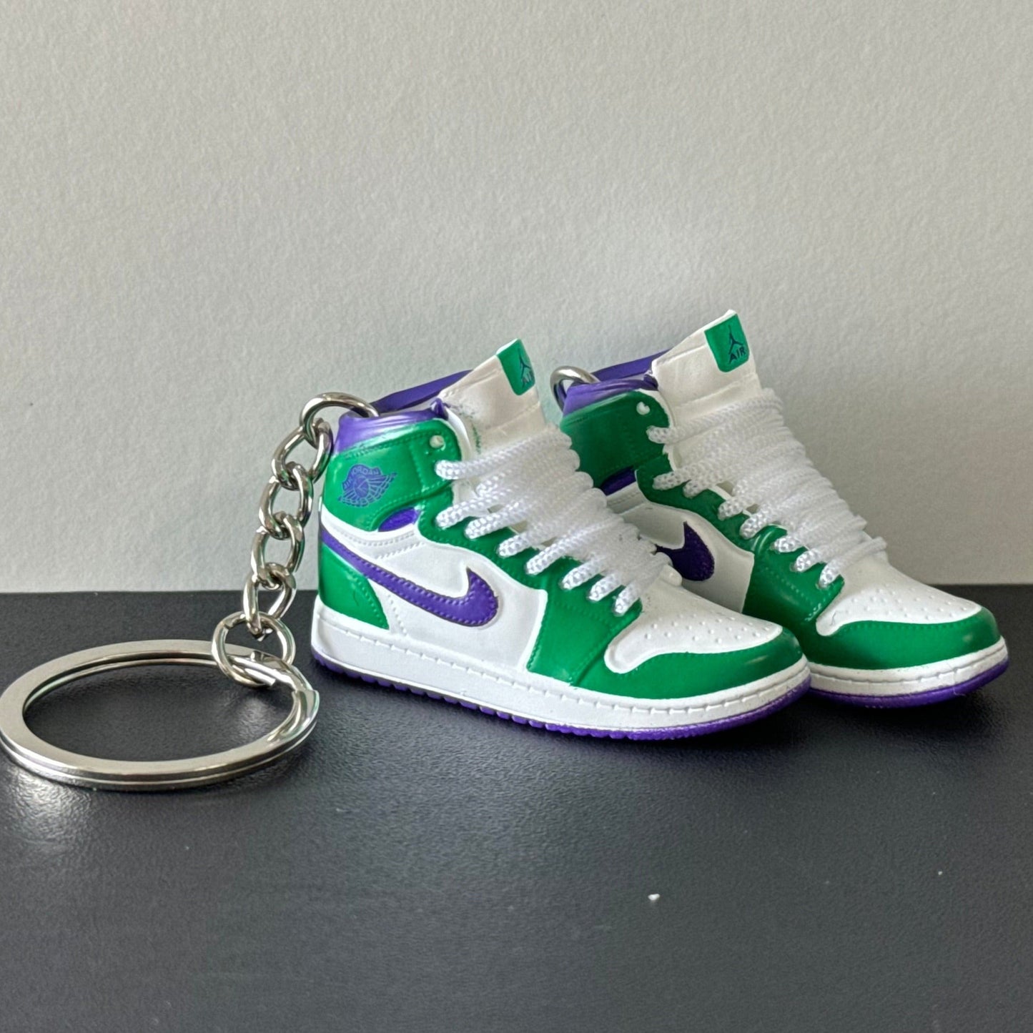 Mini 3D Sneaker Keyring - J1 "Hulk"