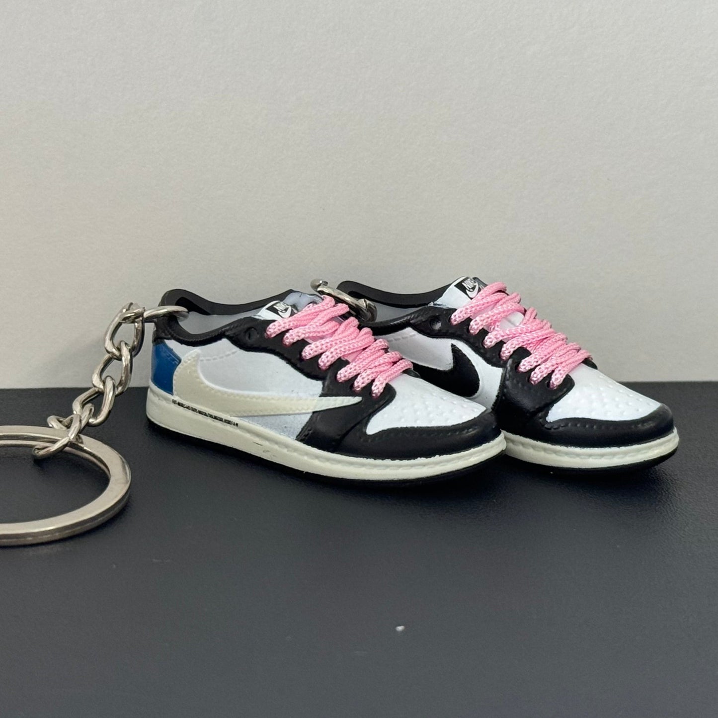 Mini 3D Sneaker Keyring - J1 Low x TS x Fragment