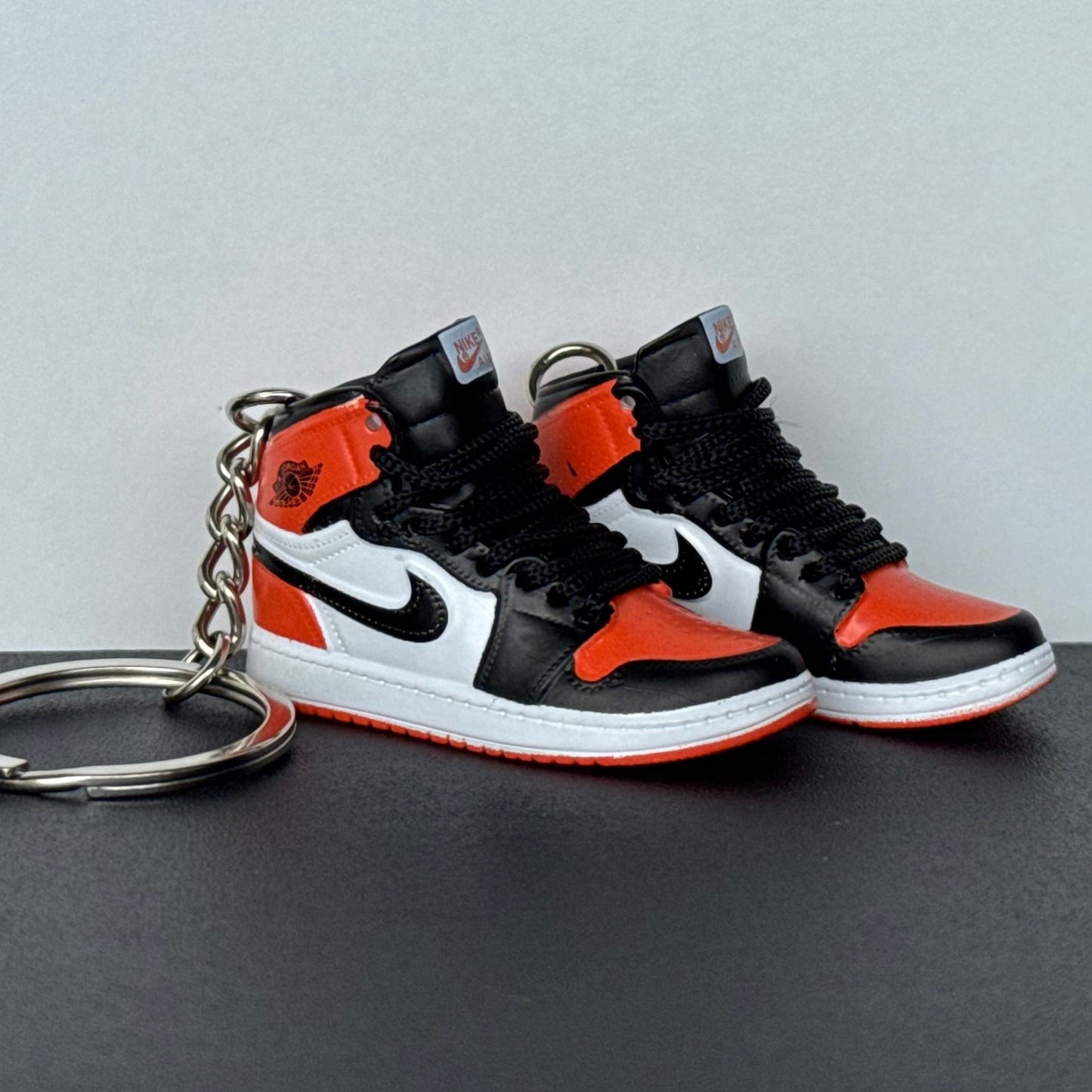 Mini 3D Sneaker Keyring - J1 "Shattered Backboard"