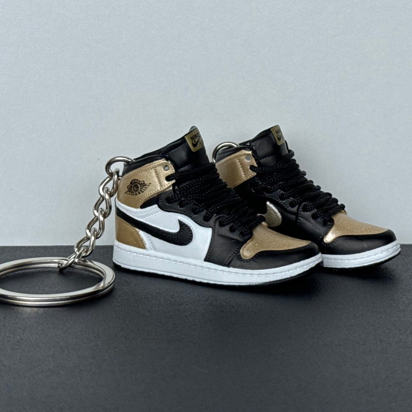 Mini 3D Sneaker Keyring - J1 "Gold Toe"