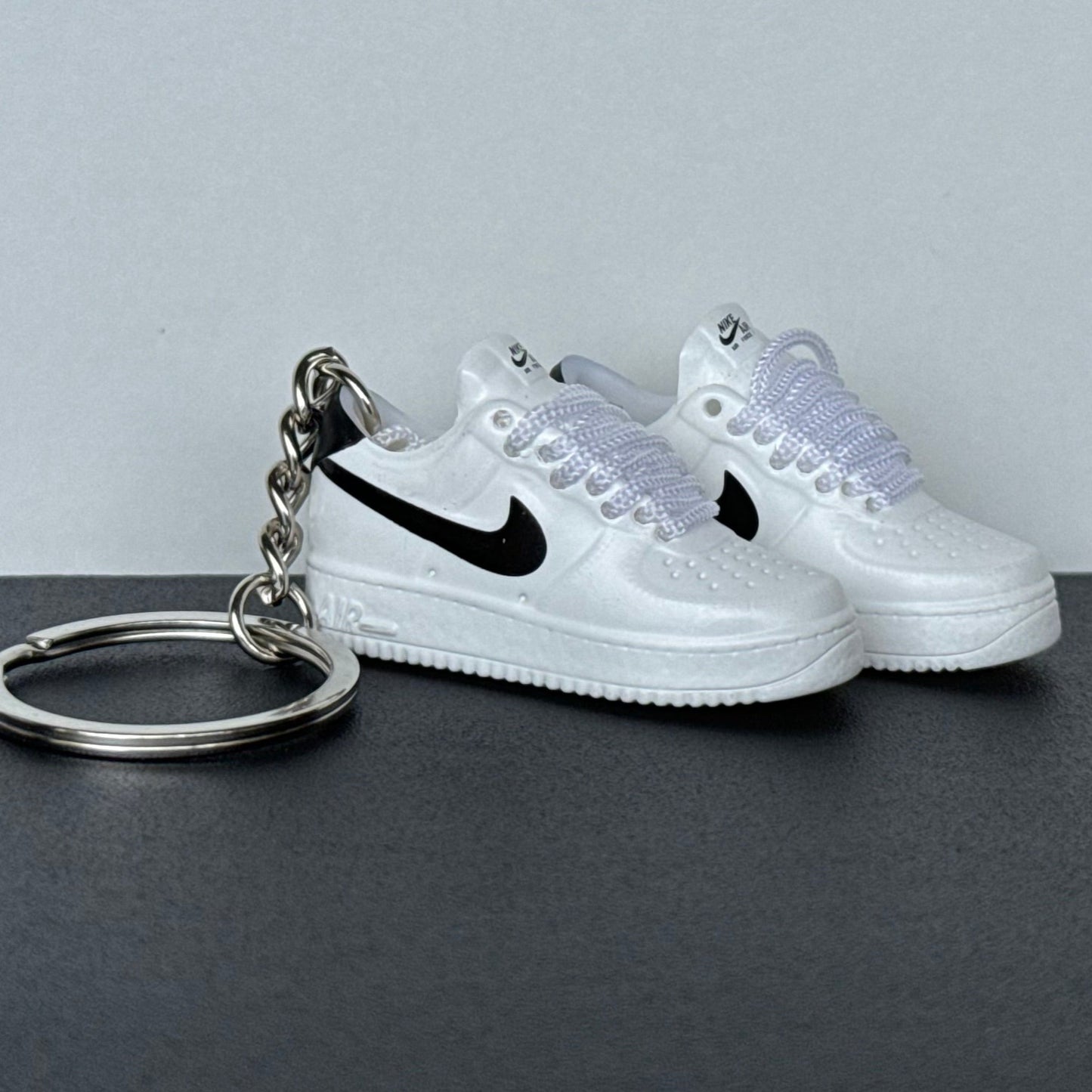 Mini 3D Sneaker Keyring - AirForce 1 "Classic White"
