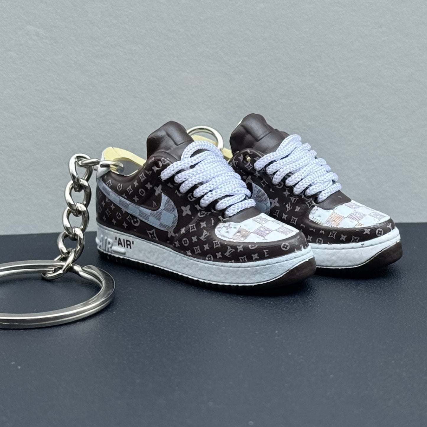 Mini 3D Sneaker Keyring - "AirForce 1 x LV - Brown"