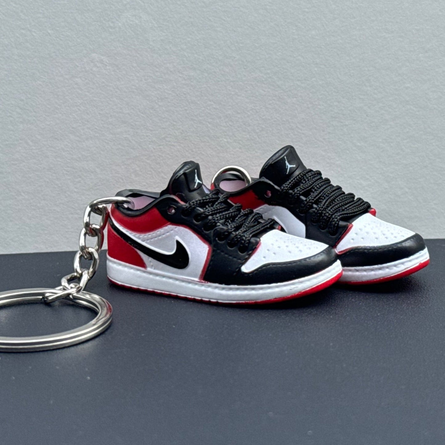 Mini 3D Sneaker Keyring - J1 Low "Black Toe"