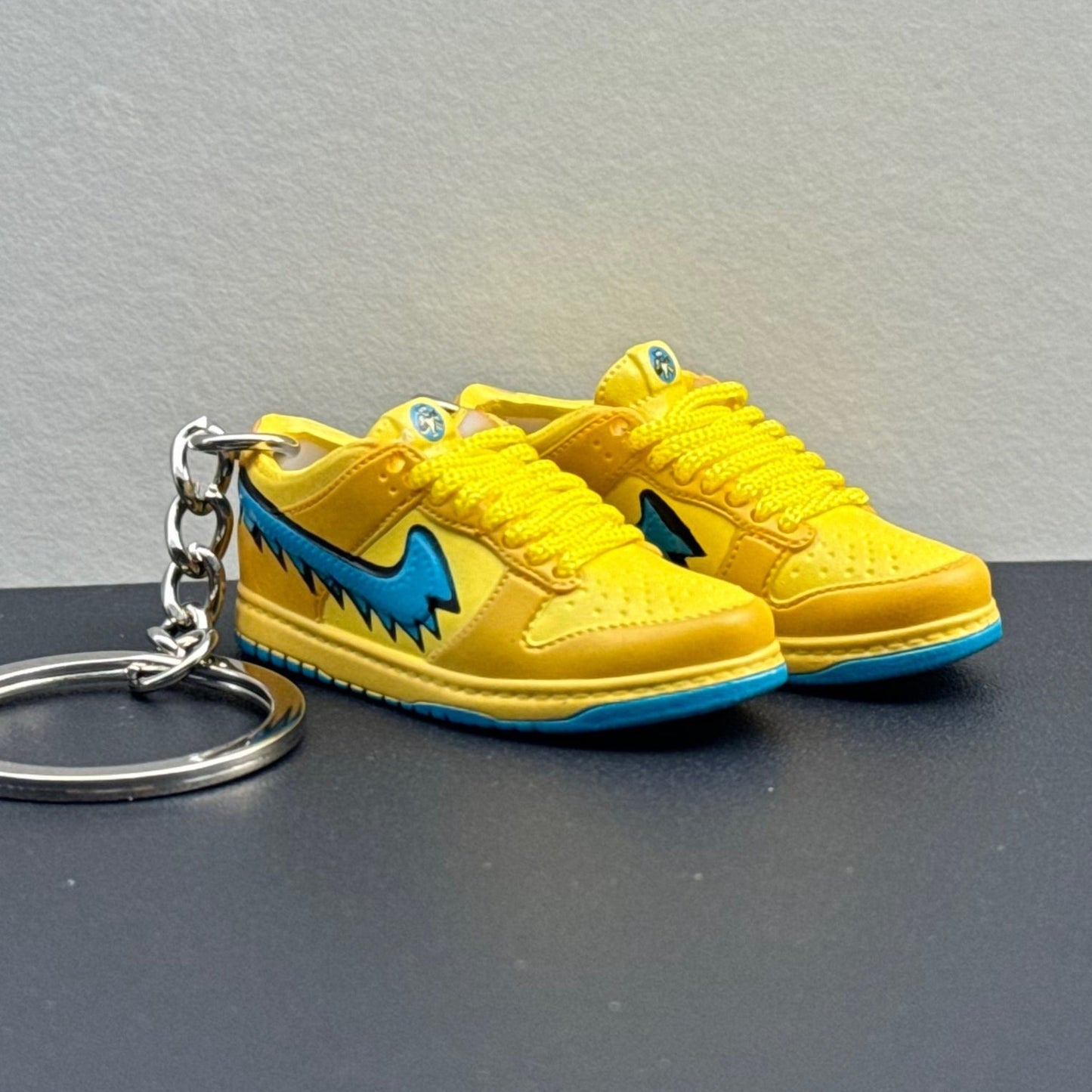 Mini 3D Sneaker Keyring - Dunk "Grateful Dead" Yellow