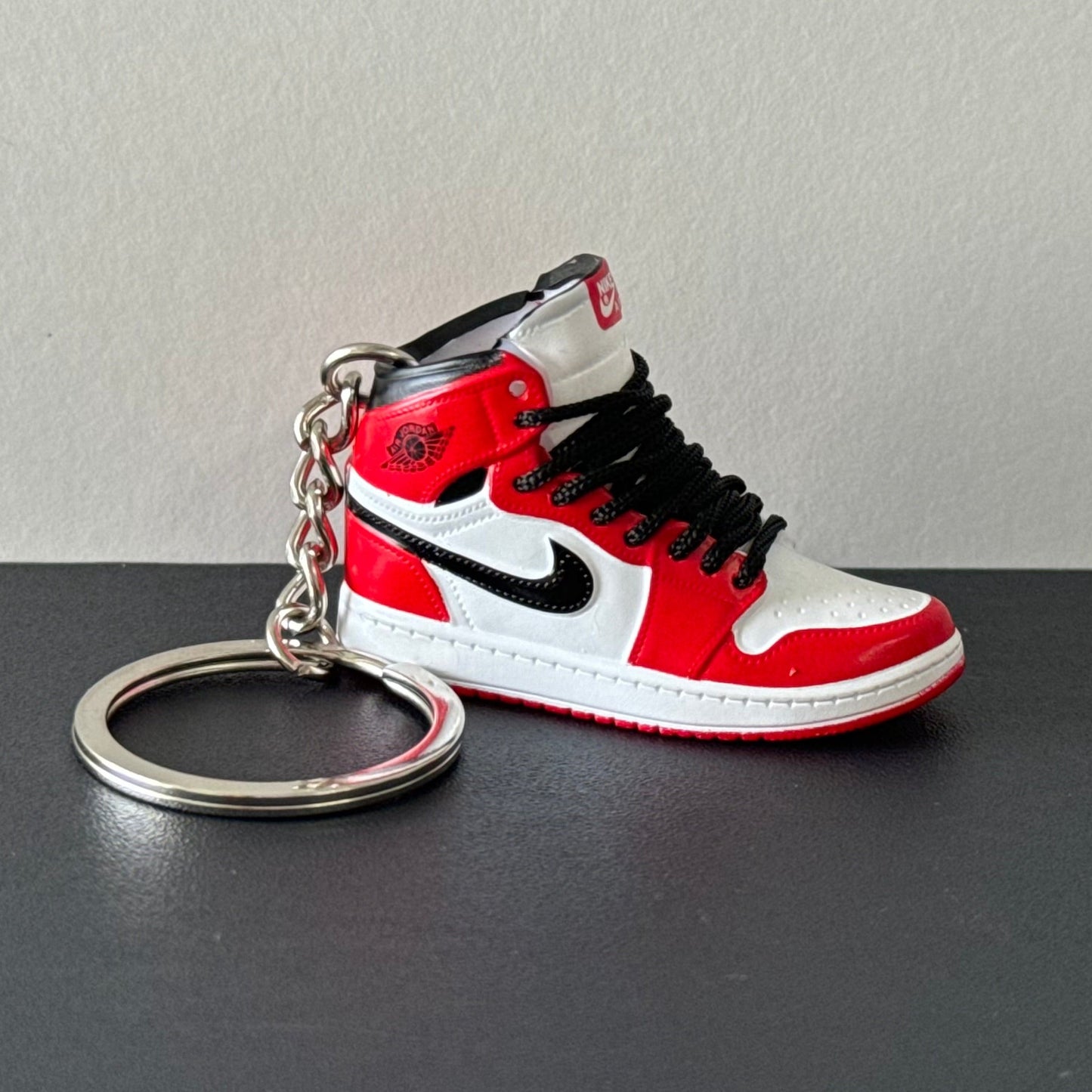 Mini 3D Sneaker Keyring - J1 "Chicago" (Black Lace)