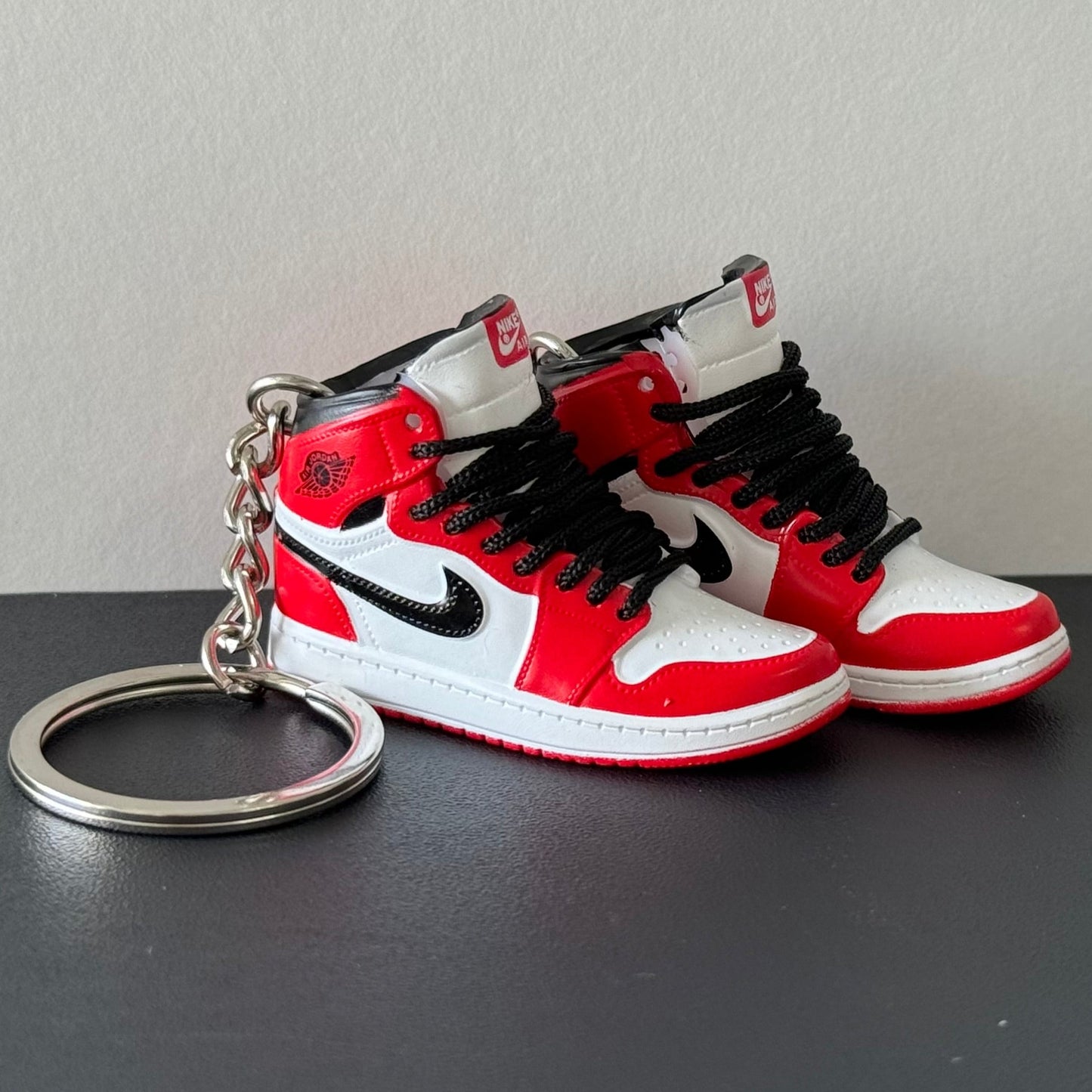 Mini 3D Sneaker Keyring - J1 "Chicago" (Black Lace)