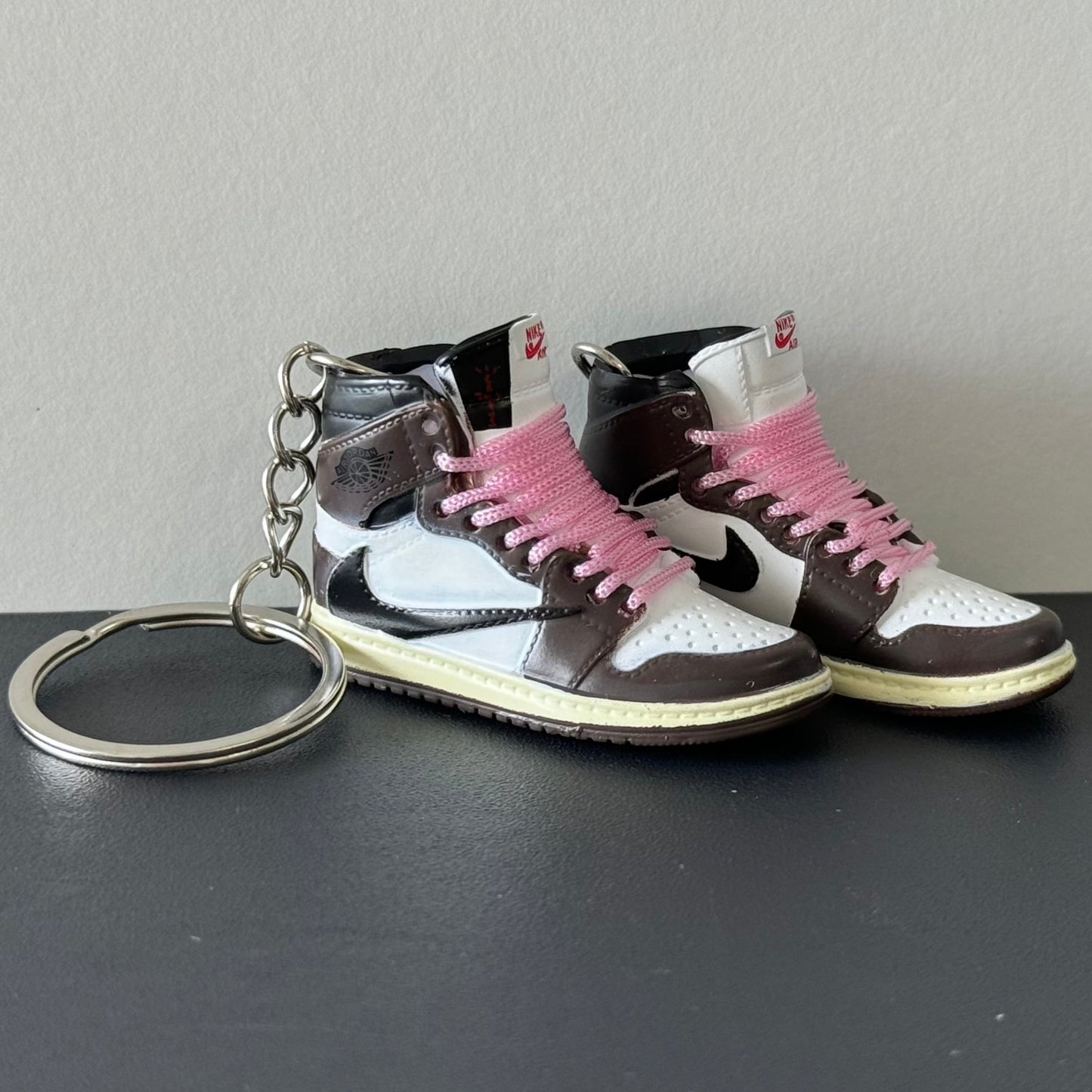 Mini 3D Sneaker Keyring - J1 x Travis Scott "Mocha"