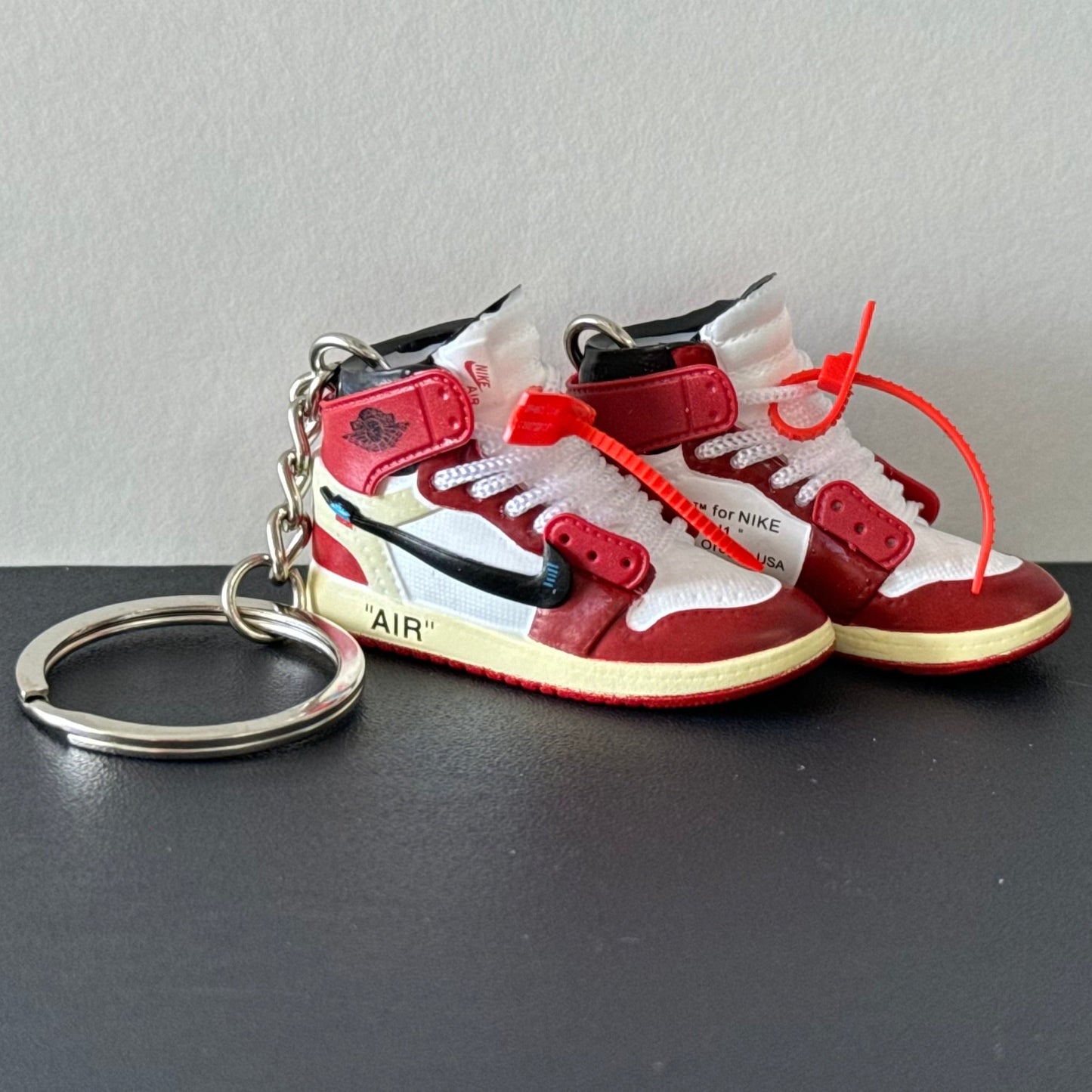 Air Jordan 1 3D Keyring - Chicago x Off White