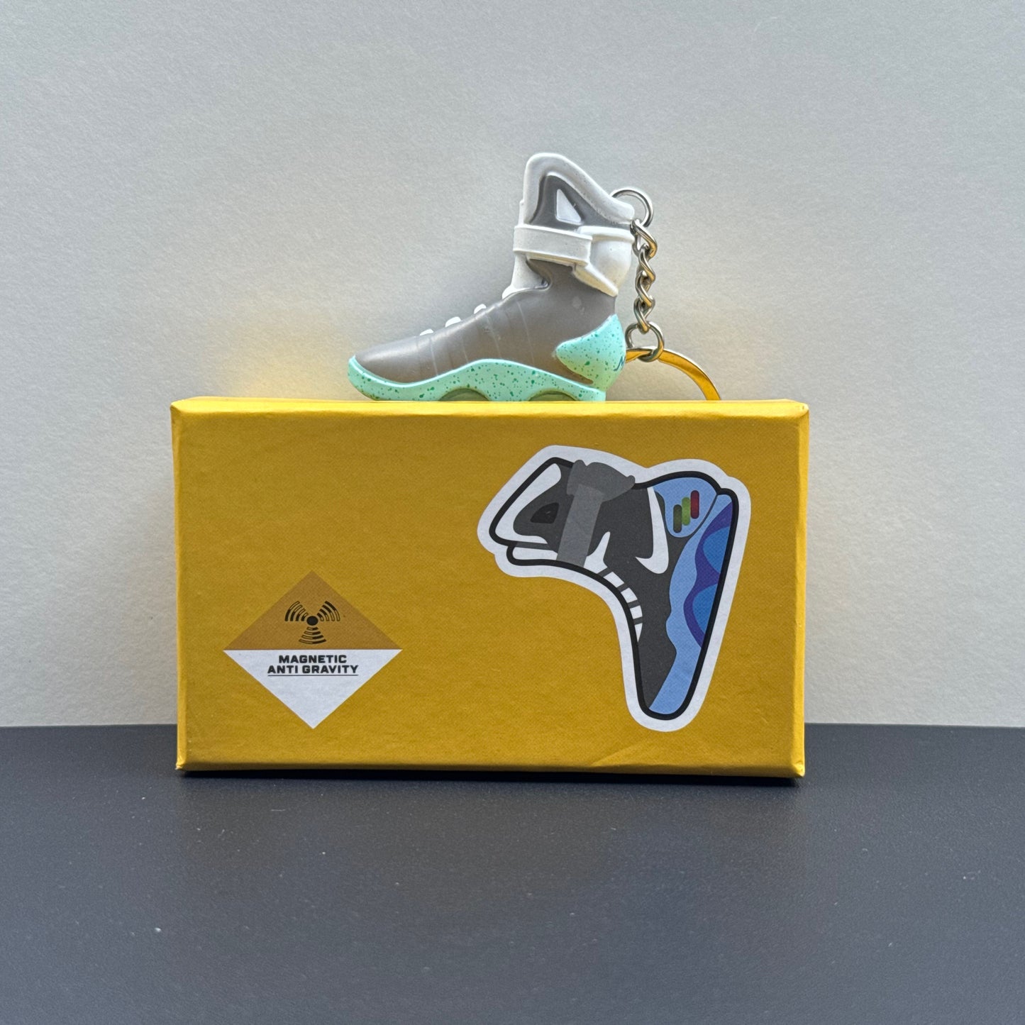 Sneaker Keyring Shoe Box - Air Mag